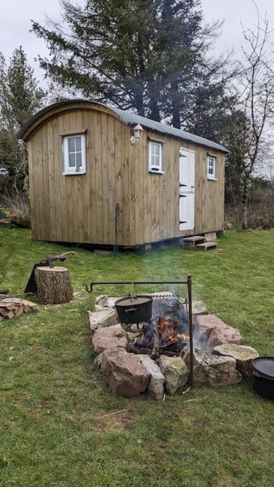 Shepherds Hut - Brecon Beacons Llangadog Exterior photo