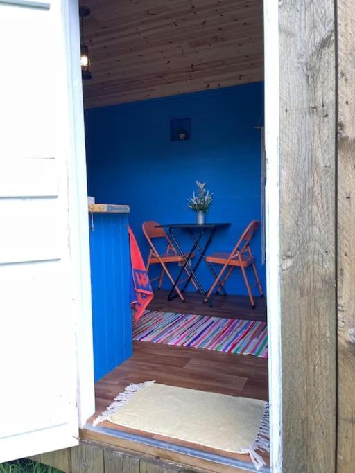 Shepherds Hut - Brecon Beacons Llangadog Exterior photo